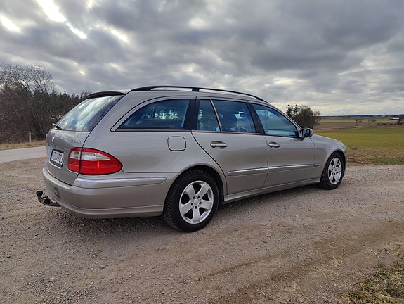 Mercedes-Benz E320 2 of 5
