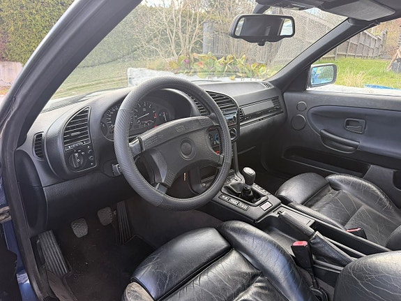 BMW 325i 6 of 11