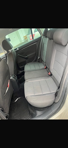 Volkswagen Golf VI 6 of 6