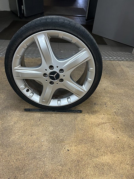 Mercedes-Benz C220 12 of 12