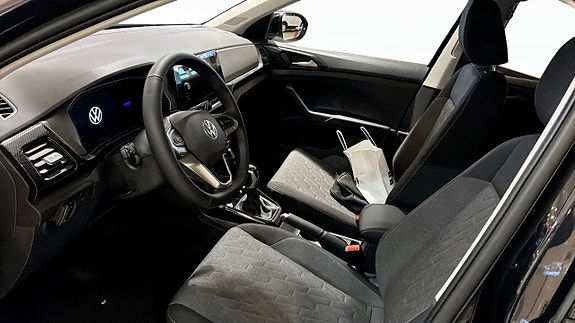 Volkswagen T-Cross 7 of 12