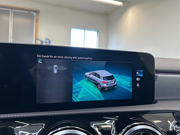 Mercedes-Benz A220 18 of 24