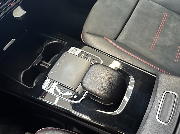 Mercedes-Benz A220 21 of 24