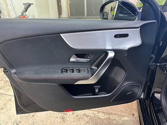 Mercedes-Benz A220 22 of 24