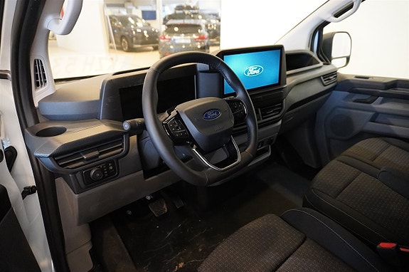 Ford Transit Custom 2 of 5