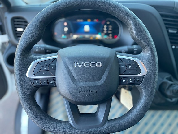 Iveco Daily 12 of 12