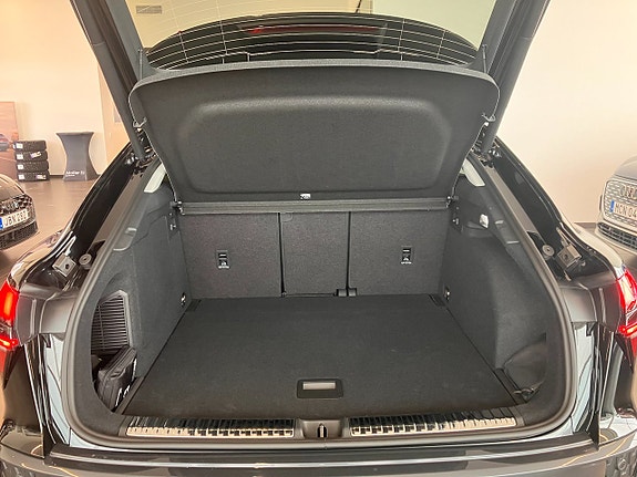 Audi Q3 11 of 12