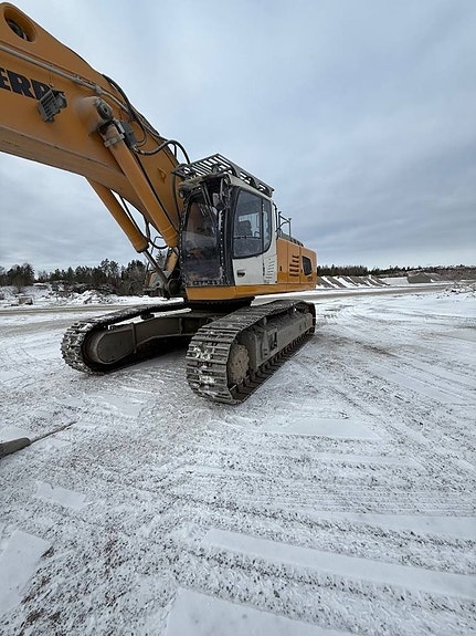 Liebherr R 956 HD 2 of 12
