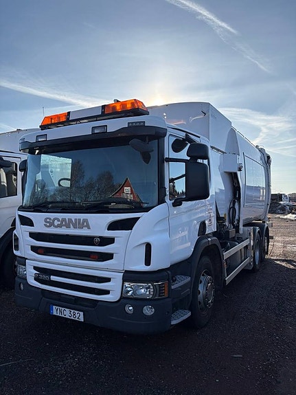 Scania P 320 Sidlastare NTM 1 Fack