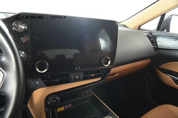 Lexus NX450h+ 18 of 22