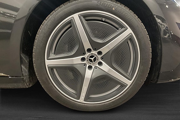 Mercedes-Benz EQE350 7 of 19