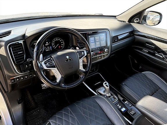 Mitsubishi Outlander 5 of 15