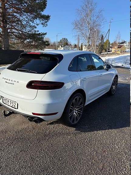 Porsche Macan GTS 2 of 5