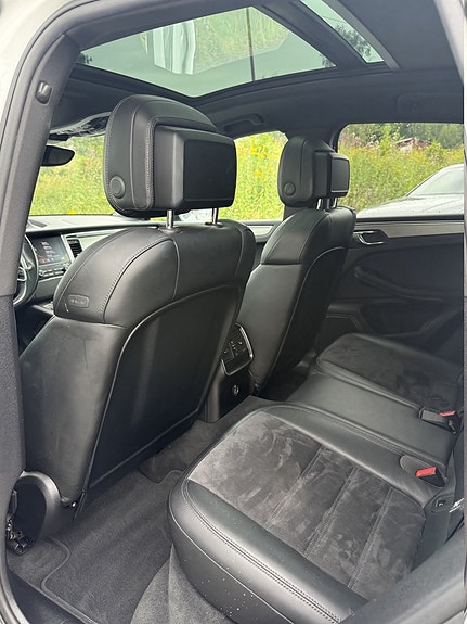 Porsche Macan GTS 9 of 13