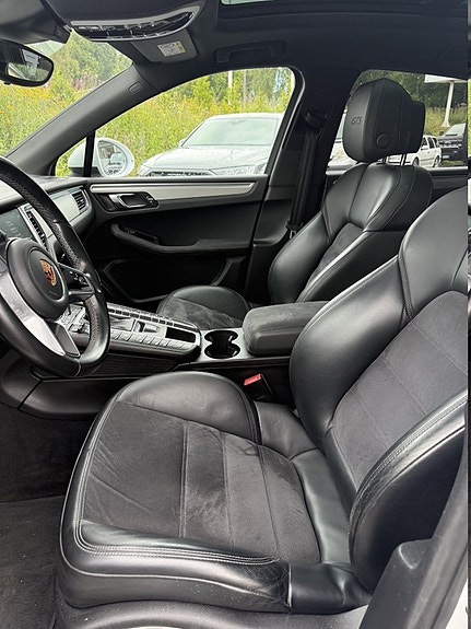 Porsche Macan GTS 11 of 13
