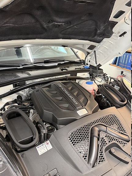 Porsche Macan GTS 13 of 13