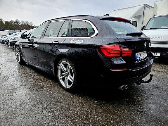 BMW 520d 2 of 5