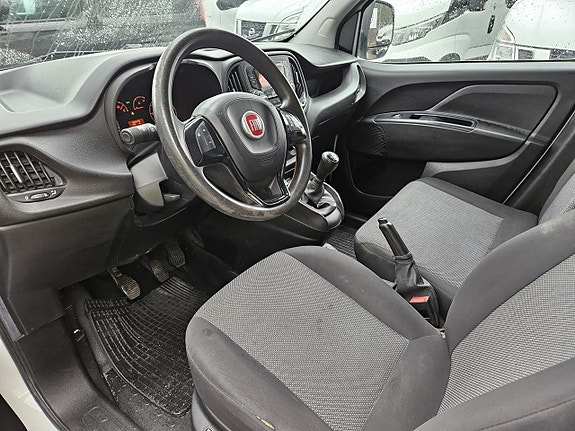 Fiat Doblo 15 of 26