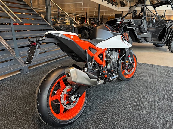 KTM 990 DUKE R 3 of 5