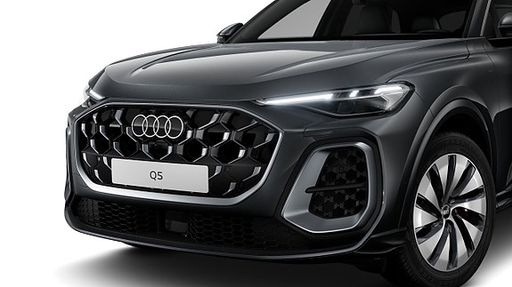 Audi Q5 2 of 5