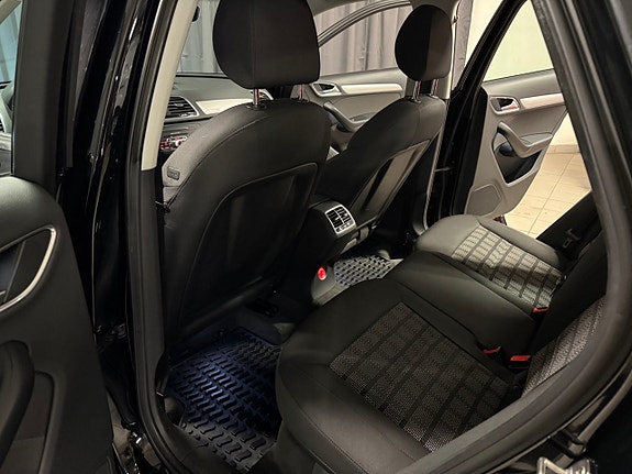 Audi Q3 14 of 17