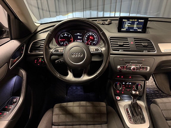 Audi Q3 9 of 17