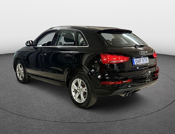 Audi Q3 3 of 5