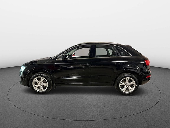 Audi Q3 2 of 5