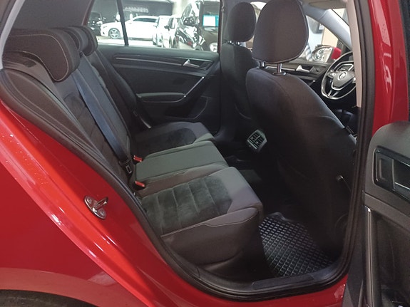 Volkswagen Golf-Serie 10 of 17