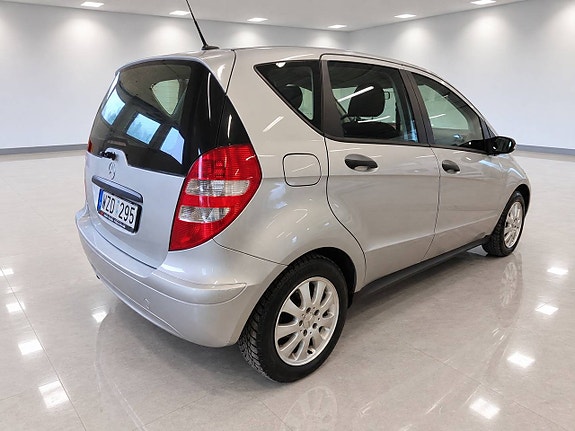 Mercedes-Benz A150 4 of 9
