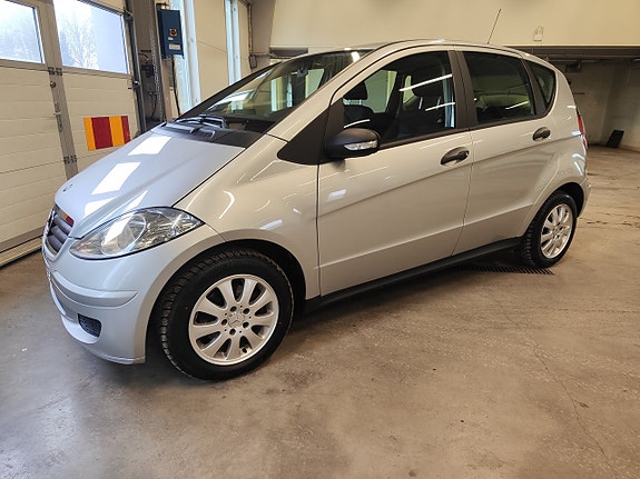 Mercedes-Benz A150 4 of 5
