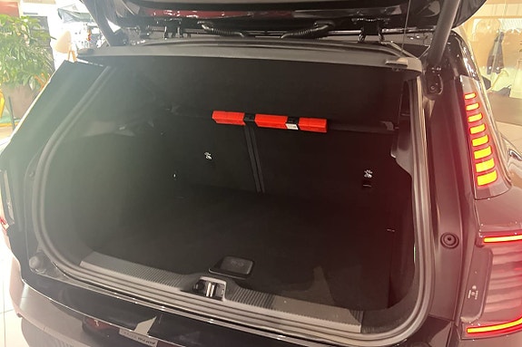 Volvo EX30 13 of 15