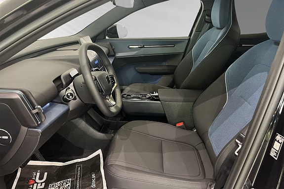 Volvo EX30 7 of 15
