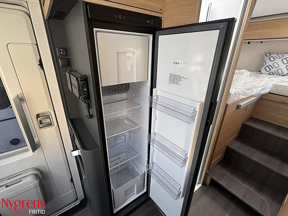 Adria Coral 670 DL 60Y - Fiat MultiJet3 140HP (103kW) HD 35L 11 of 17