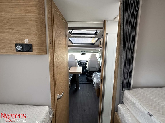 Adria Coral 670 DL 60Y - Fiat MultiJet3 140HP (103kW) HD 35L 17 of 17