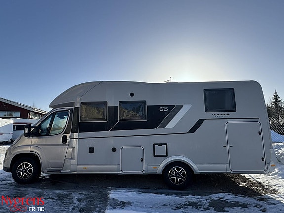 Adria Coral 670 DL 60Y - Fiat MultiJet3 140HP (103kW) HD 35L 2 of 17
