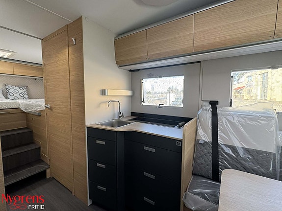 Adria Coral 670 DL 60Y - Fiat MultiJet3 140HP (103kW) HD 35L 7 of 17