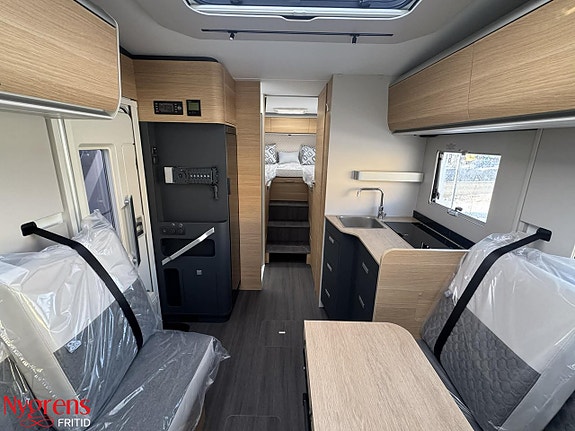 Adria Coral 670 DL 60Y - Fiat MultiJet3 140HP (103kW) HD 35L 4 of 17