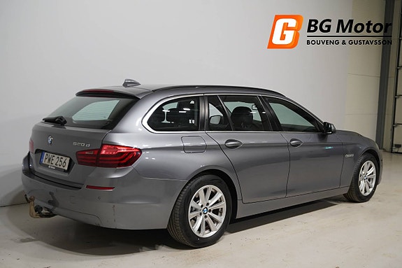 BMW 520d 3 of 5