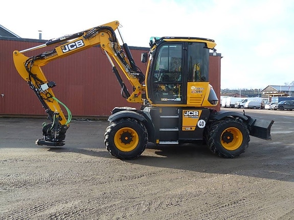 JCB Hydradig 110W / 40 km/h