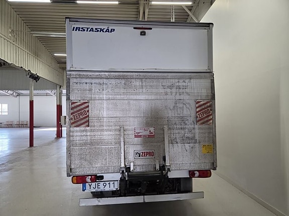 Nissan NV400 5 of 5