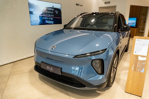 NIO EL6 2 of 11