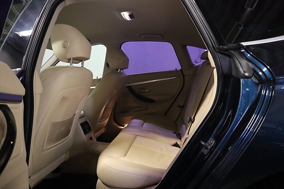 BMW 320 12 of 25