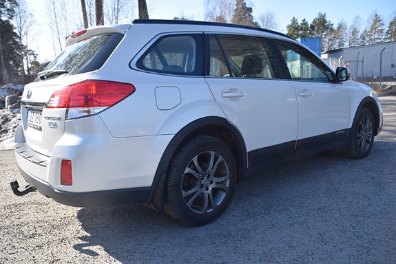 Subaru Outback 5 of 20