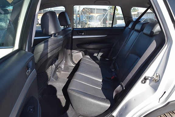 Subaru Outback 10 of 20