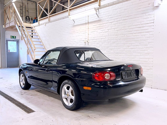 Mazda MX-5 5 of 14