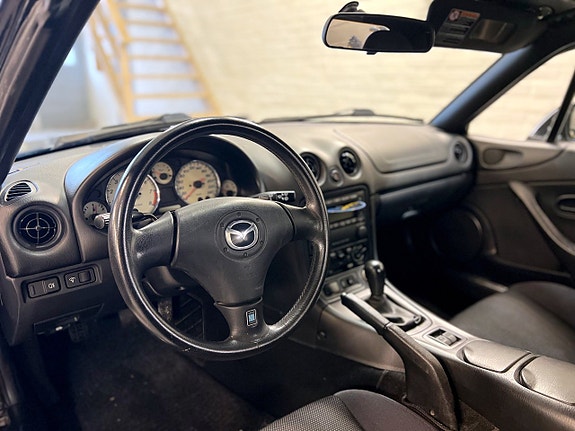 Mazda MX-5 9 of 14
