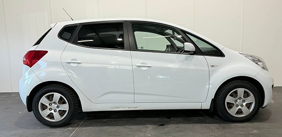 Kia Venga 2 of 5