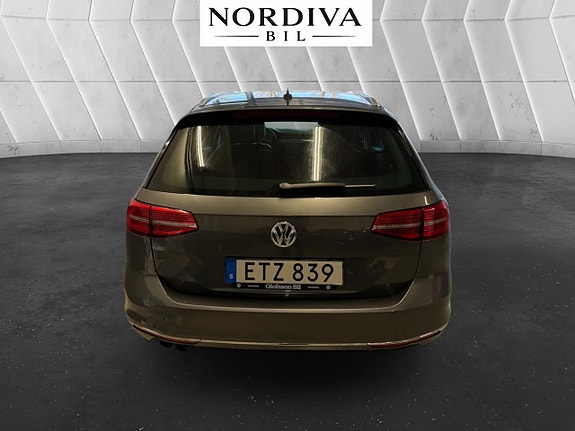 Volkswagen Passat 5 of 5