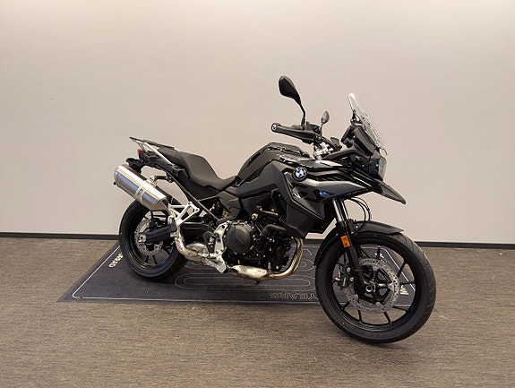 BMW F800GS Triple Black Lågt Chassi 760mm KAMPANJ Vario Sidoväskor ingår Demo 2 of 5